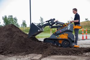 GiANT Loaders - GS-Series Skid Steers