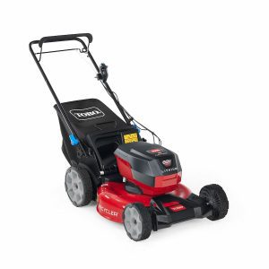 Toro 60V Max* 21" Recycler® w/SmartStow® Push Lawn Mower with 5.0Ah Battery